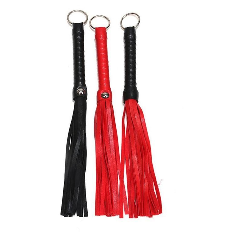 Flirting Iron Ring Black Red Whip